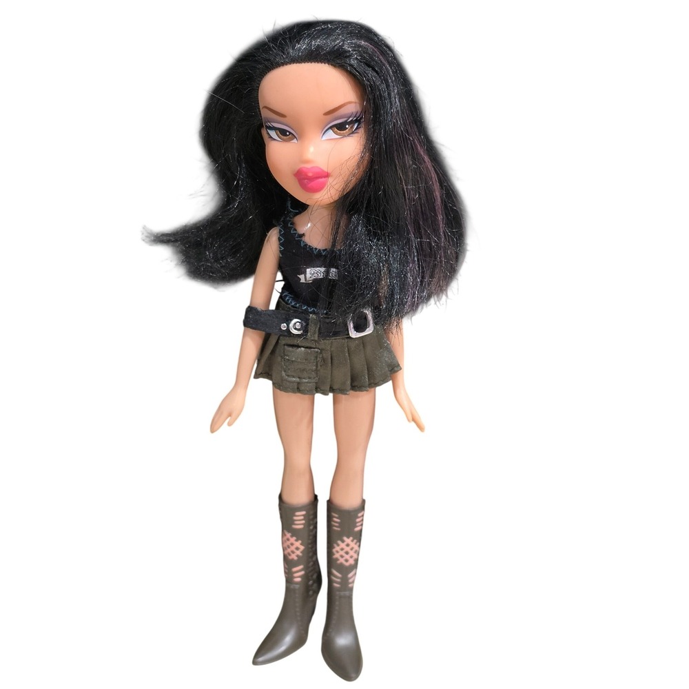 Bratz Rock Angelz Jade Doll MGA Entertainment Y2K Black Hair Rocker Outfit Boots